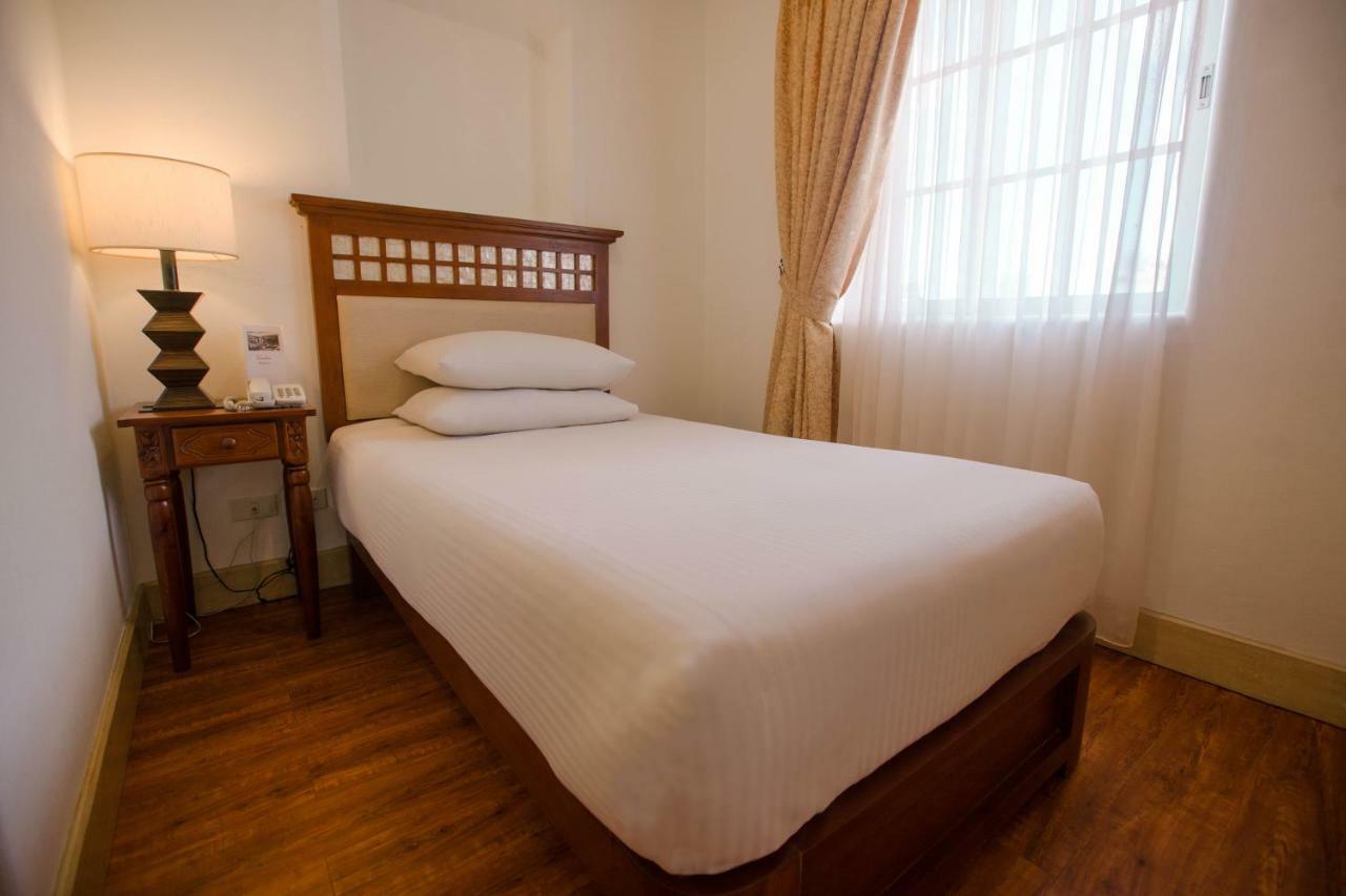 Hotel Emilia Davao City Eksteriør billede